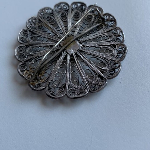 Silver filigree brooch used, 5 cm diameter