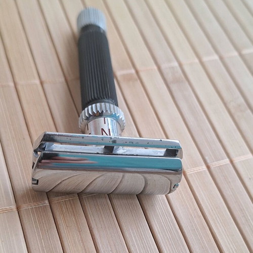 Gibbs DE Adjustable Razor used, made in France
