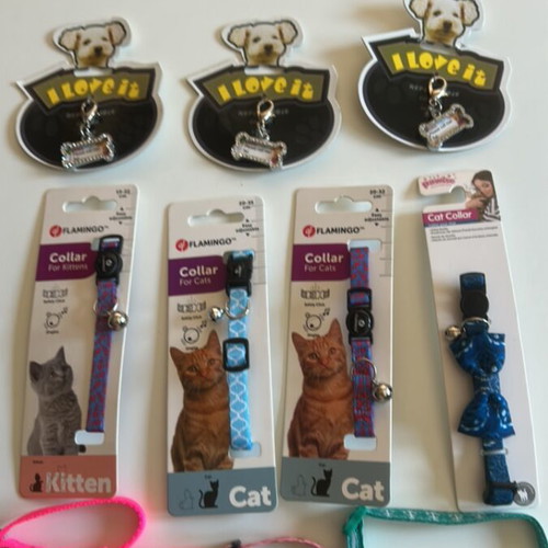 Cat collars and hanging phone tags new, pack of 7