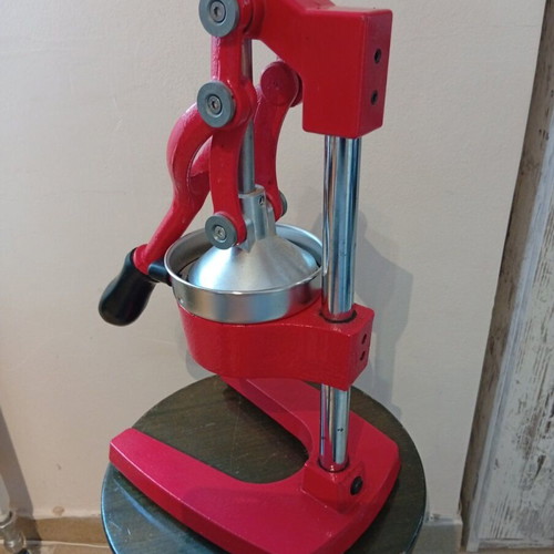 Pomegranate and citrus juicer used heavy-duty type