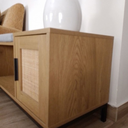 Living room bench like new with storage space