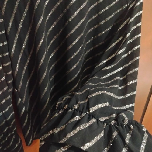 Lumina sheer blouse like new with impressive sleeves, black and grey