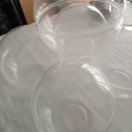 Pressed transparent acrylic bowls like new, pack of 5
