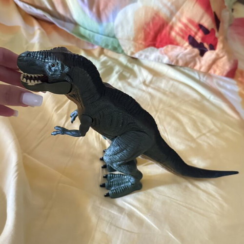 Dinosaur that walks and makes sound like new