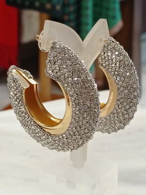 Fo earrings with white rhinestones and gold base new