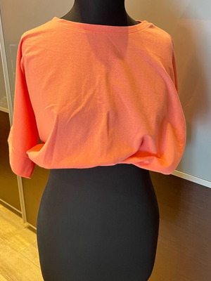 Blouse S/M like new, unworn, also available in black