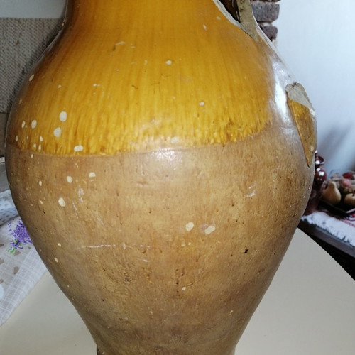 Vintage broken ceramic kioupi from 1940s