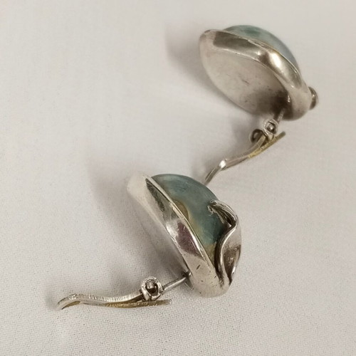 Silver 925 earrings with Nautilus shell pearly in excellent condition