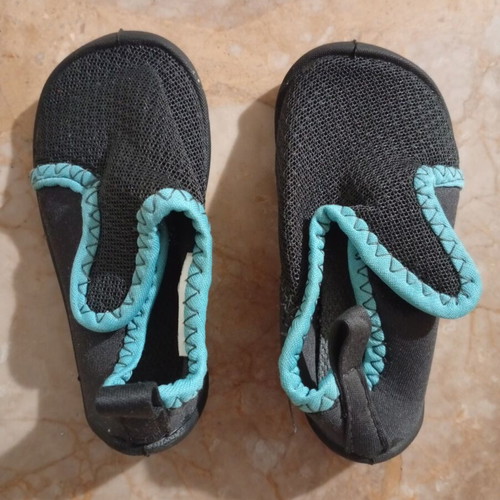 Baby shoes new, breathable for early motor skills development