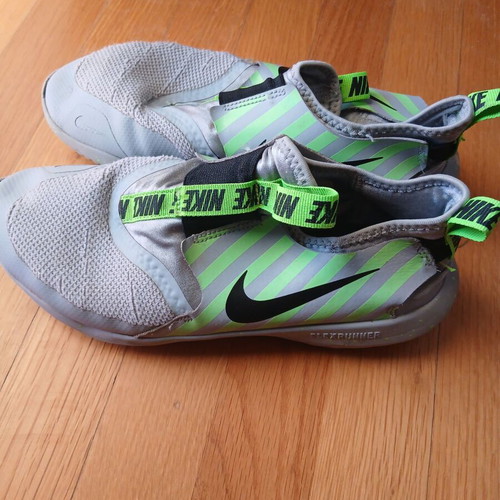 Nike slip-on athletic shoes used, size 40, gray and green