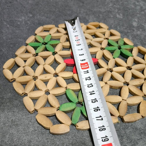 Wooden trivet like new for pots 18cm