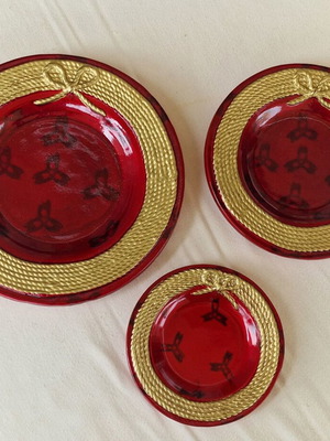 Christmas ceramic platters set of 3 like new