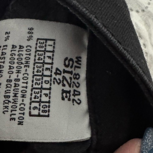 Black jeans with rips like new, size M