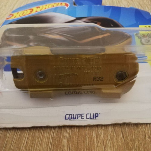 Hot Wheels Coupe Clip keychain, new