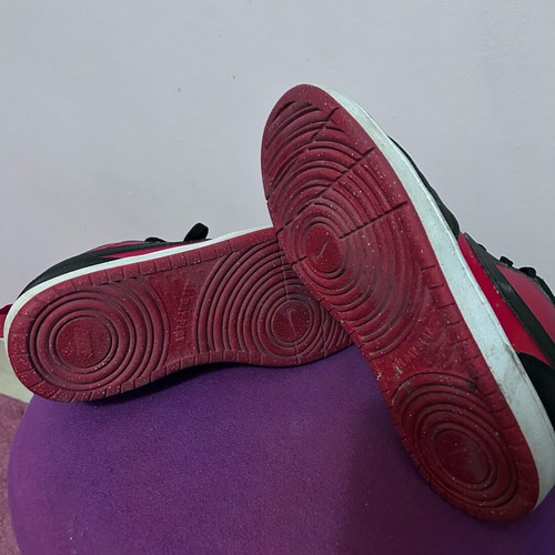 Nike Dunk Low kids sneakers size 39 like new, leather red and black