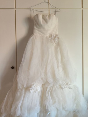 Pronovias San Patrick wedding dress, romantic style, tulle skirt