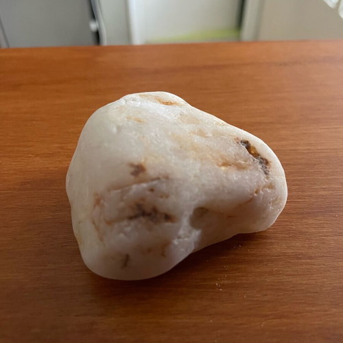 White quartz with natural spots new