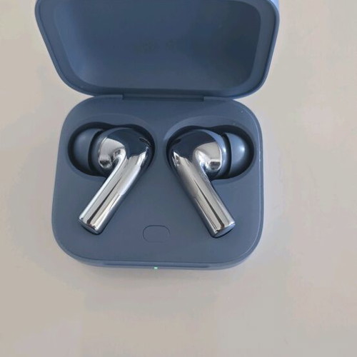 One Plus Buds 3 like new