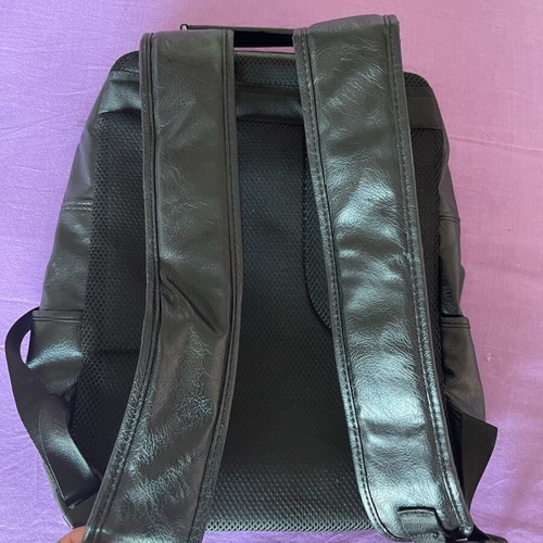 Backpack made of faux leather like new, black