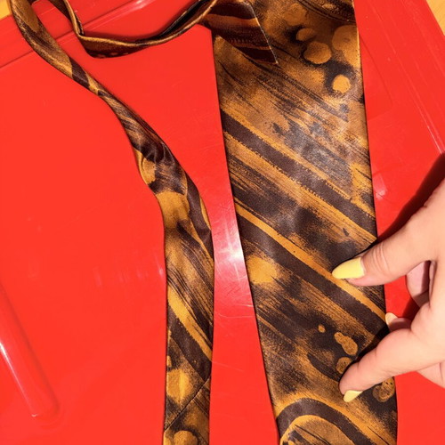Tie, brown