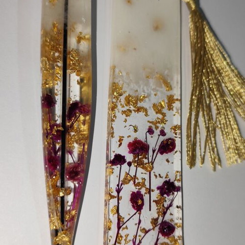 Handmade pen and bookmark set with dried flowers and gold leaves, new