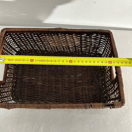 Rectangular basket like new