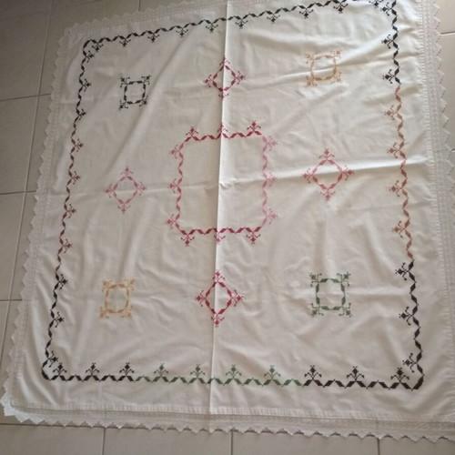 Handmade embroidered tablecloth new with lace and geometric patterns