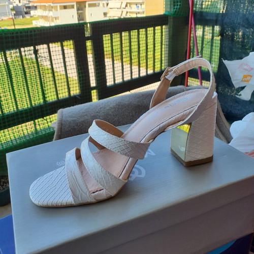 Migato white sandal like new, size 37