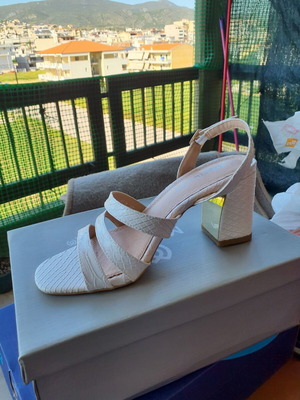 Migato white sandal like new, size 37