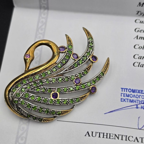 Swan Brooch 925 Silver with Chrome Diopside, Amethyst & Pink Sapphire like new