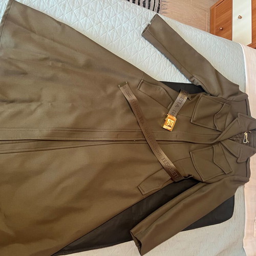 Elisabetta Franchi Military coat ново, каки с колан