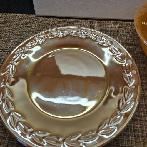 Fire King serving set like new with 1 large bowl, 4 small bowls and 4 fruit plates