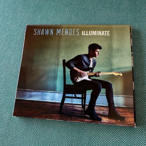 Shawn Mendes Illuminate Deluxe Version CD like new, pop