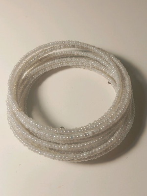 Handmade bracelet with white beads like new
