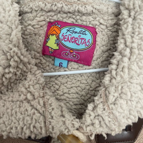 Children's coat like new for six years beige
