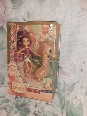 Barbie με ιππόκαμπο 2010 καινούργια