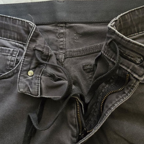 Uniqlo Grey Stretch Slim Fit Pants used, size M (W30–33)