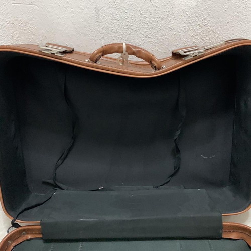 Leather suitcases used set of 3 pieces