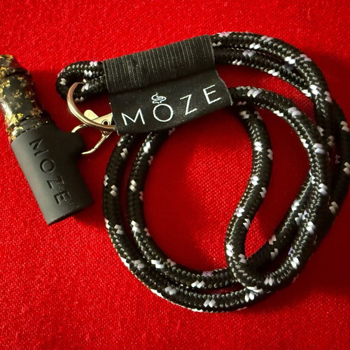 Moze Hookah Mouthtip Gold Line like new, black
