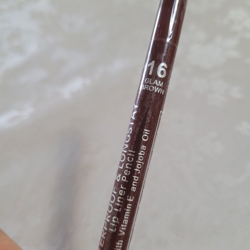 Seventeen lip liner pencil No 16 Glam Brown unused