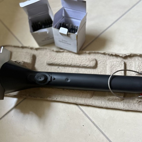 Motorized BBQ Grill Brush Brookstone new with two replacement heads