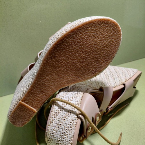 Migato platform sandals with laces like new, size 39, beige