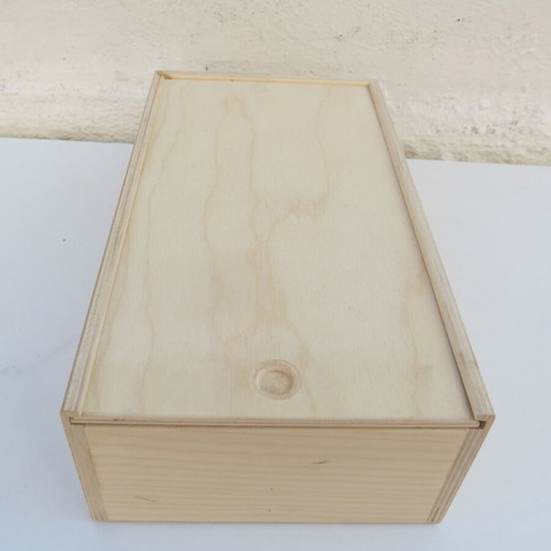 Wooden gift box for bottles like new
