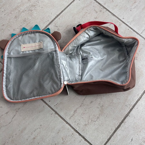 Skip Hop Hedgehog Lunch Bag used with food compartment