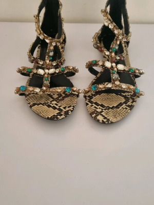 Roccobarocco αυθεντικά πέδιλα νούμερο 40 με στρας και φίδι, καινούργια