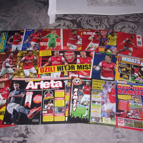 Arsenal FC hundreds of pages with articles and posters used
