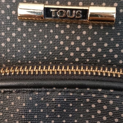 Tous bag branded excellent, ideal for professional use