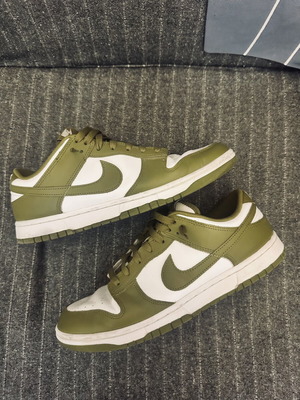 Nike Dunk Low sneakers like new, white and green, size 45.5