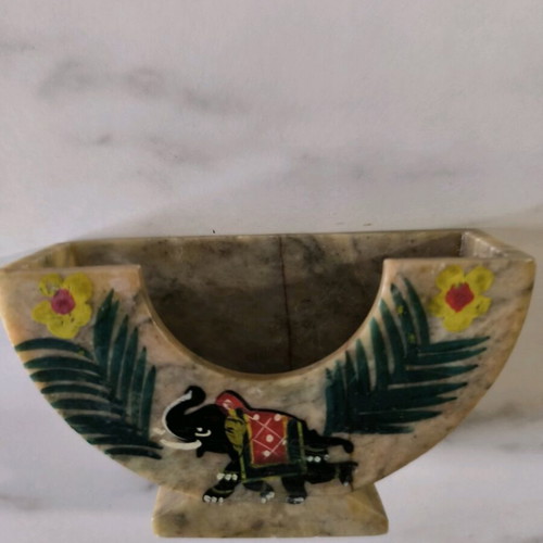 Marble coasters used with elephant painting from India
