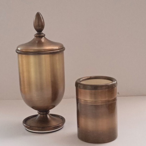 Bathroom vase set like new, Spanish brass with enamel coating